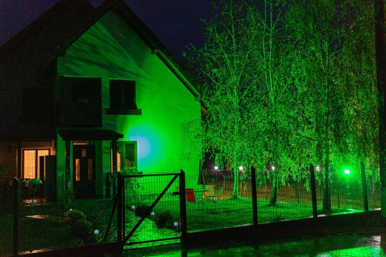 Villa Conacul De Sub Munte Novaci-Străini Exterior foto